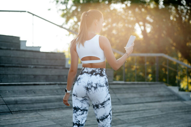 Krátká videa vs blog – co dnes funguje víc? Zjistěte, kdy použít Reels, TikTok nebo Shorts, kdy blog, a jak oba formáty chytře kombinovat pro maximální dosah a výsledky.